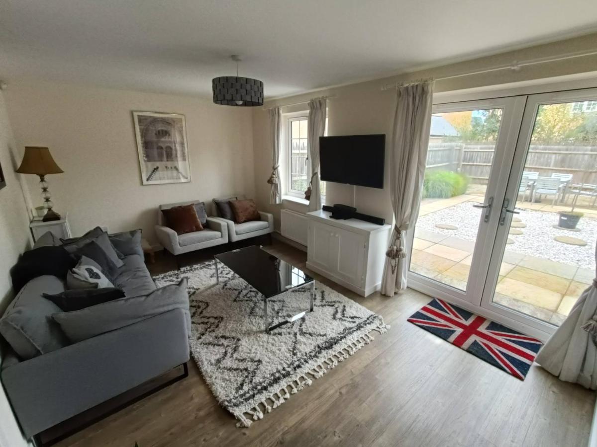 3 Bedroom Townhouse Near Bicester Village Εξωτερικό φωτογραφία