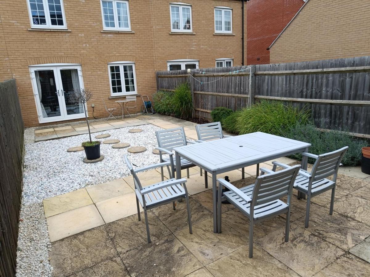3 Bedroom Townhouse Near Bicester Village Εξωτερικό φωτογραφία
